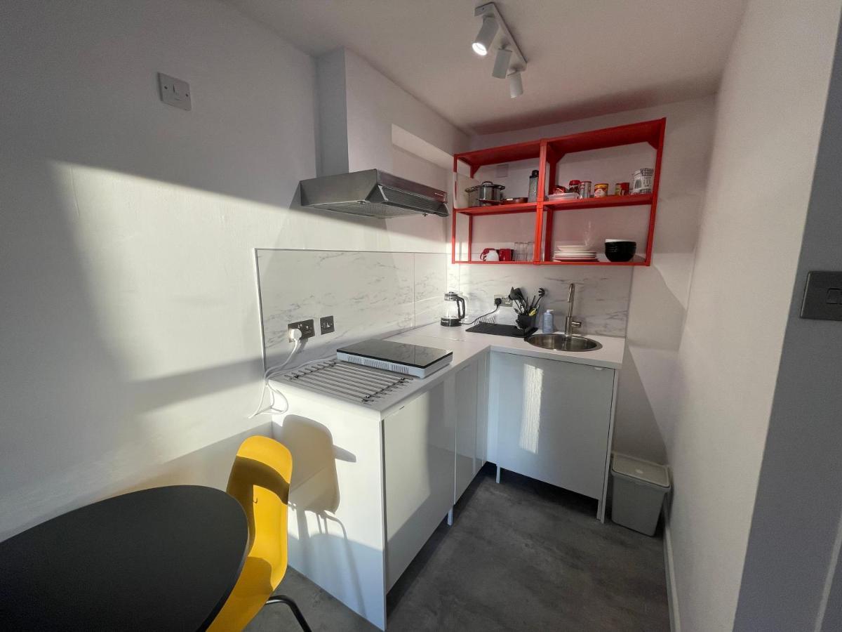 Modern Studio Apartment; 10Min Walk To Town & Quay Exeter Zewnętrze zdjęcie